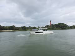 2021 Boston Whaler 420 Outrage "BFT" photo 4
