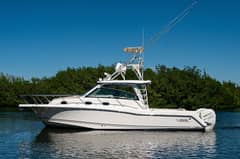 2021 Boston Whaler 345 Conquest photo 1