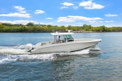 2018 Boston Whaler 380 Outrage "FELLOWSHIP" photo 4
