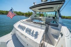 2021 Sea Ray 320 Sundancer photo 2