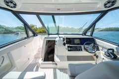 2021 Sea Ray 320 Sundancer photo 4