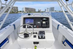 2003 Jupiter 31 Cuddy photo 4