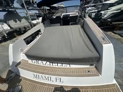 2023 VanDutch 32 photo 3