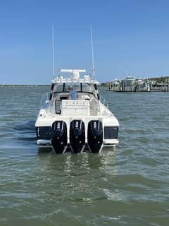 2007 Intrepid 377 Walkaround "FINSURE" photo 4