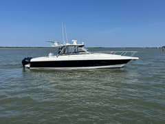 2007 Intrepid 377 Walkaround "FINSURE" photo 1