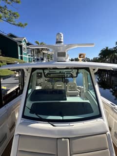 2017 Boston Whaler 380 Outrage "GLORY DAYS" photo 4