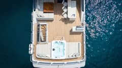 2025 Ocean Alexander 32L "Cool Change" photo 9