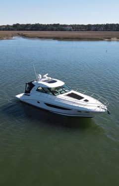 2014 Sea Ray 450 Sundancer "HARD TO FATHOM" photo 2