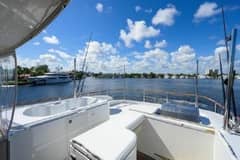 2012 Lazzara Yachts LSX 95 Flybridge photo 8