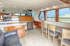 2002 Carver 530 Voyager Sky Lounge "NOW IS GOOD" photo 8
