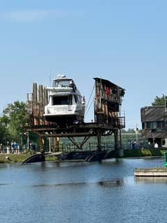 2002 Carver Voyager Pilothouse 530 "NOW IS GOOD" photo 7