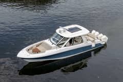 2021 Boston Whaler 405 Conquest photo 9