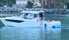 2021 Boston Whaler 405 Conquest photo 3