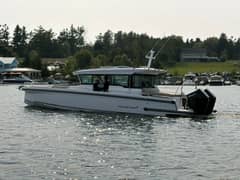 2024 Axopar 37 XC Cross Cabin photo 1