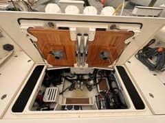 2021 Boston Whaler 405 Conques "MerSea" photo 9