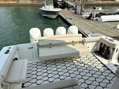 2021 Boston Whaler 405 Conquest "MerSea" photo 9