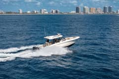 2023 Boston Whaler 350 Realm photo 7