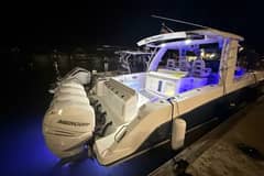 2017 Boston Whaler 420 Outrage photo 6