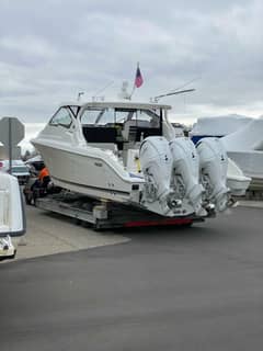 2022 Pursuit DC 365 Dual Console photo 4