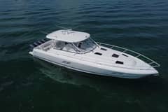 2017 Intrepid 475 Sport Yacht photo 2