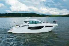2019 Cruisers Yachts 42 Cantius "Bailey's Booty" photo 4
