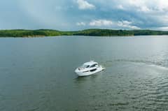 2019 Cruisers Yachts 42 Cantius "Bailey's Booty" photo 9