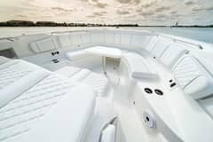 2021 Pursuit S 378 Sport photo 8