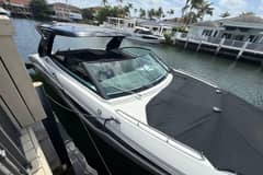 2021 Cruisers Yachts 38 GLS OB photo 8