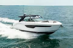2021 Cruisers Yachts 38 GLS OB photo 3