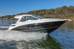2018 Sea Ray Sundancer 350 Coupe photo 4