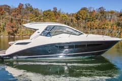 2018 Sea Ray Sundancer 350 Coupe photo 5