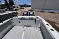 2020 Cape Horn 32XS photo 9