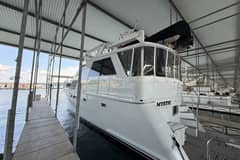 1998 Hatteras 52 Sport Deck Motor Yacht photo 4