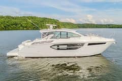 2023 Cruisers Yachts 42 Cantius photo 5
