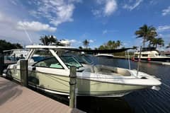 2018 Boston Whaler 320 Vantage photo 6