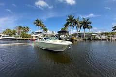 2018 Boston Whaler 320 Vantage photo 4