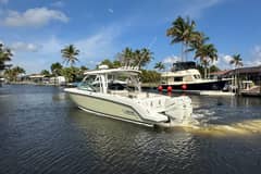 2018 Boston Whaler 320 Vantage photo 5