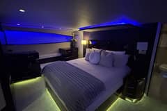 2008 Lazzara Yachts LSX 75 photo 9