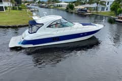 2006 Cruisers Yachts 520 Express photo 2