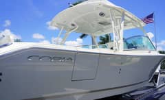 2021 Cobia 330DC photo 8