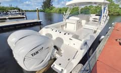 2021 Cobia 330DC photo 7