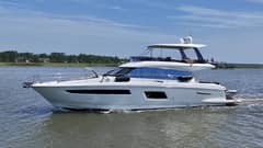 2017 Prestige 560 Fly photo 2