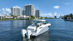 2022 Sea Ray Sundancer 320 OB photo 4
