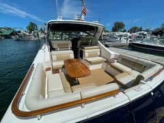 2012 Tiara Yachts 3100 Coronet photo 5