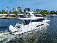 2018 Prestige 680 photo 8