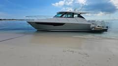 2022 Tiara Yachts 43 LE "3Ss" photo 5