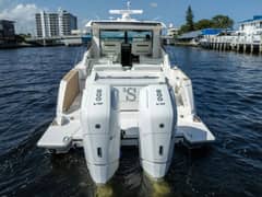 2022 Tiara Yachts 43 LE "3Ss" photo 9