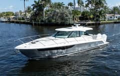 2022 Tiara Yachts 43 LE "3Ss" photo 2