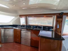 2010 Sea Ray 580 Sedan Bridge "UPSIDE" photo 9