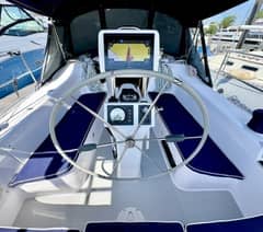 2022 Catalina 355 photo 6